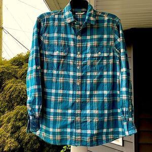 Sonoma button down, lightweight long sleeve, Size M.